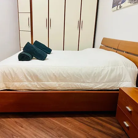 Elegant Bianca شقة